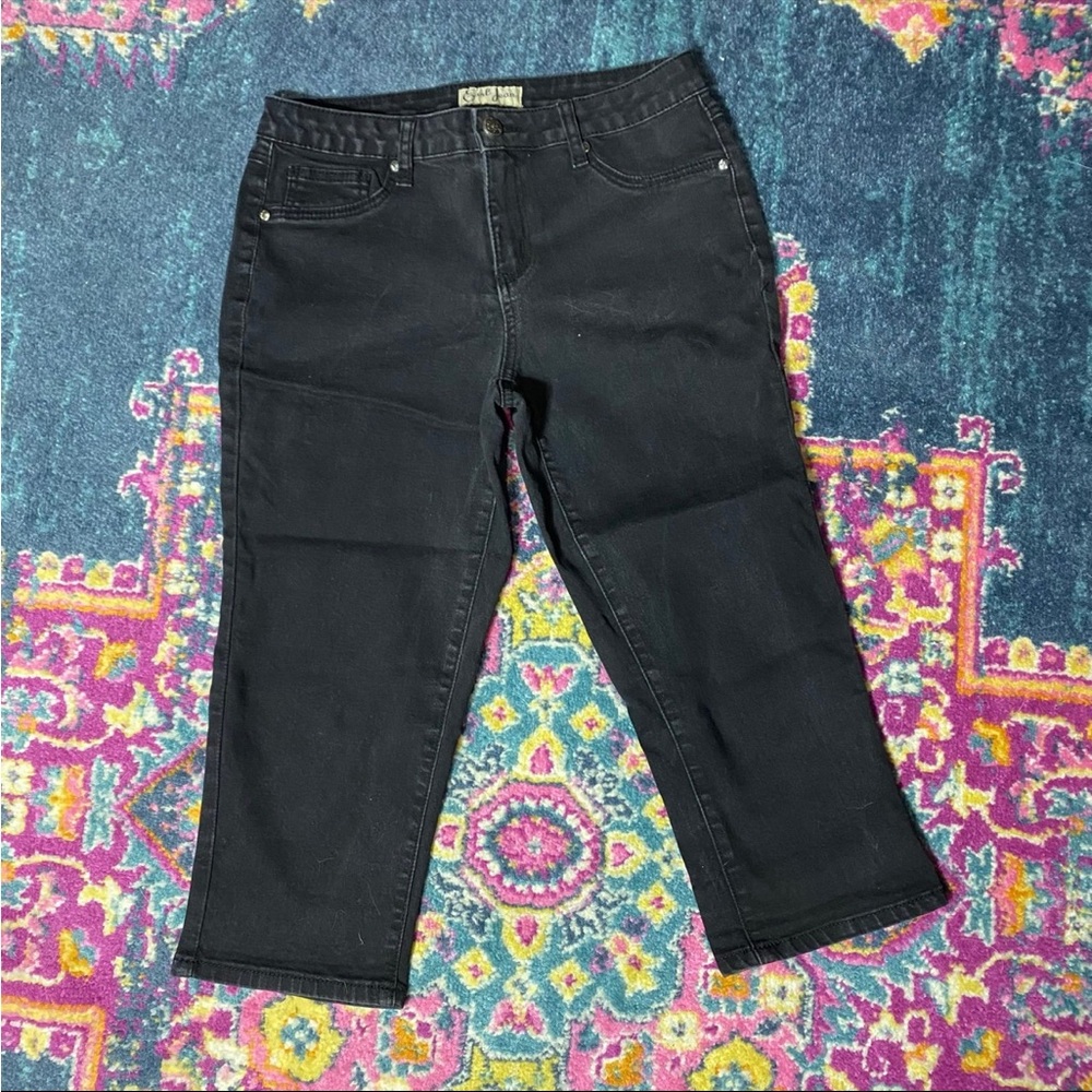 Earl Jeans Black Capris Classic Straight-Leg